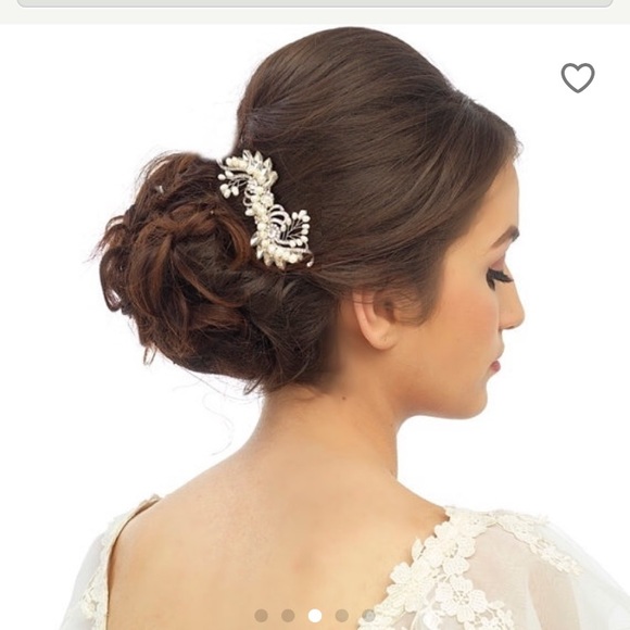 Vintage inspired bridal comb